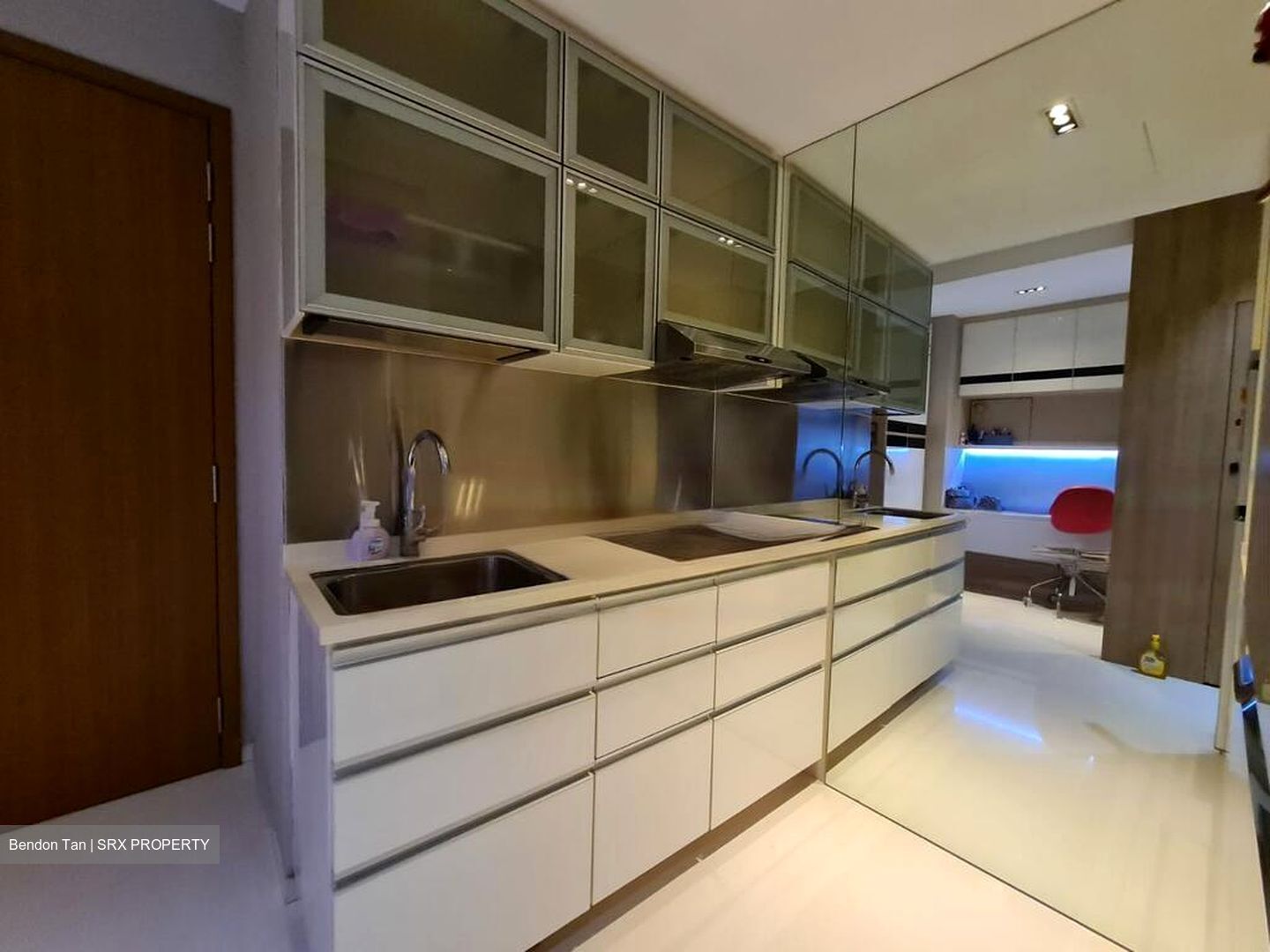 RV Suites (D10), Apartment #449604771